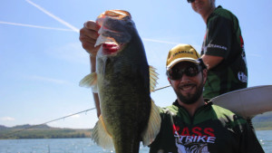 Fish-On---Bass-Fishing-8